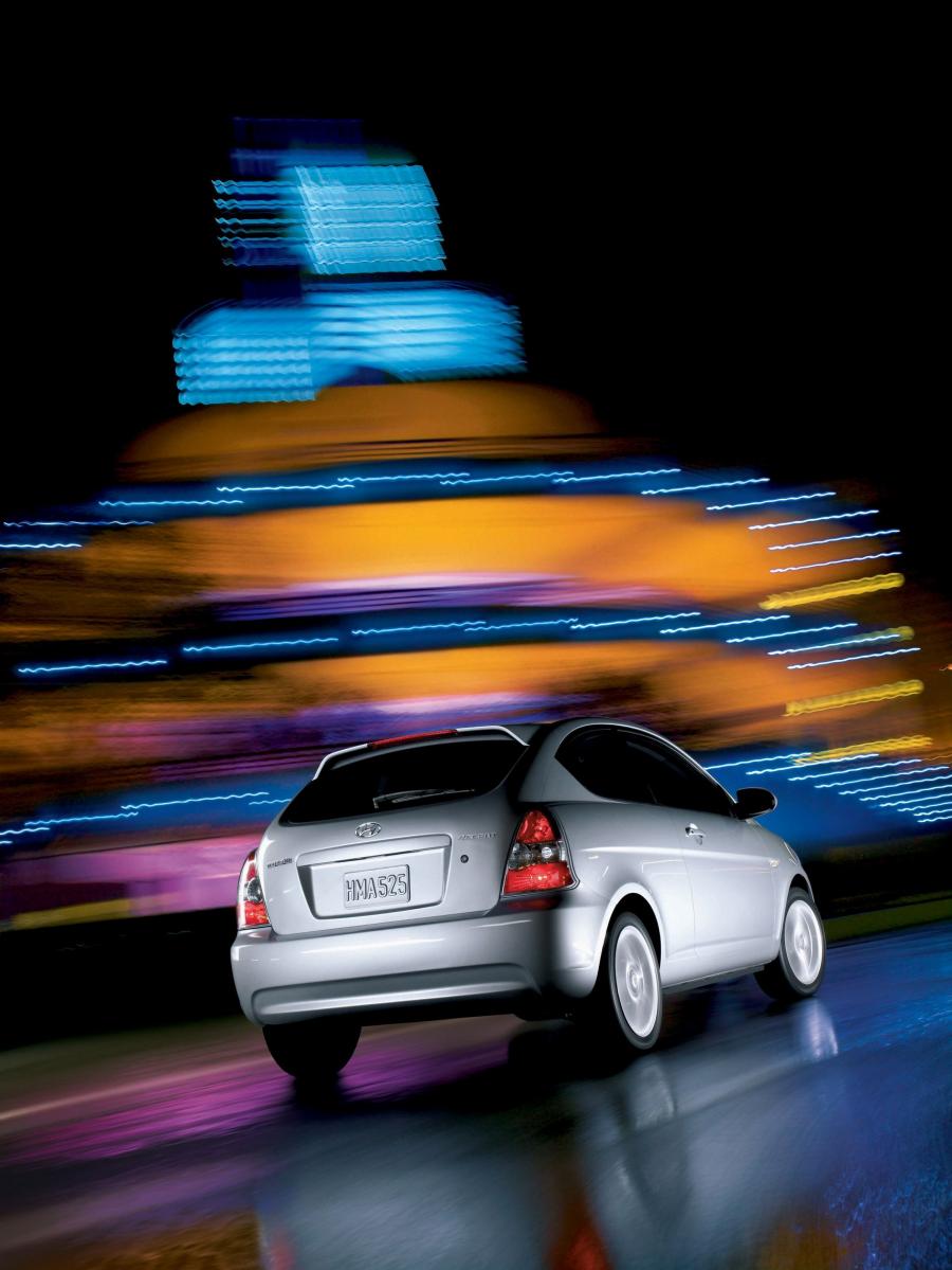  Hyundai Accent 3-Door 2006 года  (фото 3 из 54)